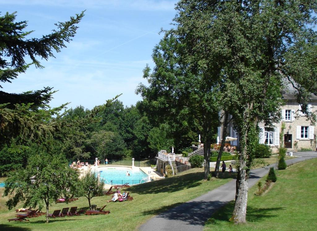 Chateau Le Mialaret Neuvic  Kültér fotó